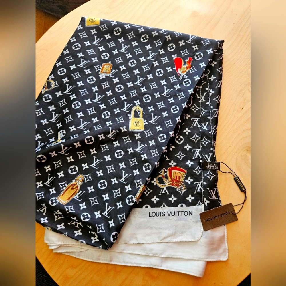Louis Vuitton Silk Black & White Scarf Luxury Brand item original